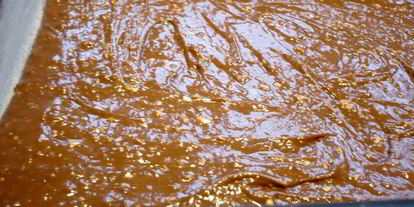 Шаг 2: пряного пирожного с карамельной корочкой чай с молоком