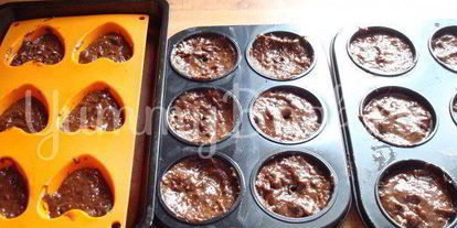 Шаг 2: шоколадных пирожных с черносливом и орехами