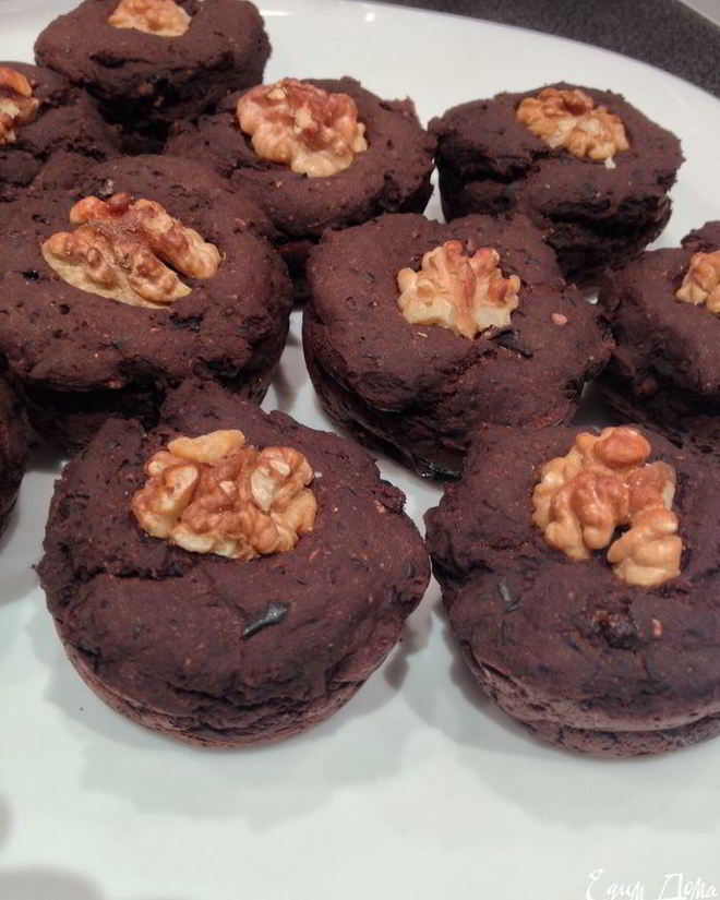 Рецепт веганских брауни из черных бобов