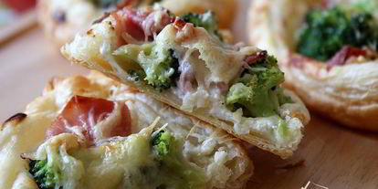 Шаг 4: хрустящих мини-пицц с беконом и брокколи