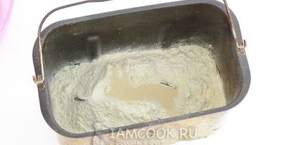 Шаг 3: пиццы ны дрожжевома тесте с колбасоя