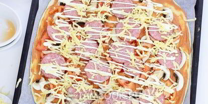 Шаг 14: пиццы ны дрожжевома тесте с колбасоя