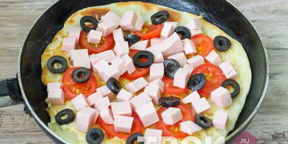 Шаг 4: пиццы на кефире на сковороде