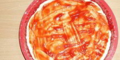 Шаг 1: пиццы с колбасой, грибами, помидорами и сыром