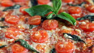 Рецепт Пиццы с помидорами черри и базиликом