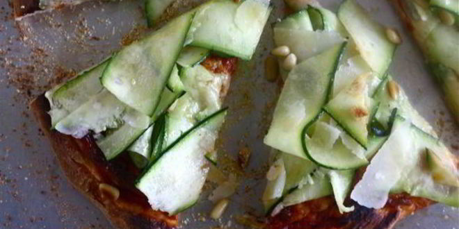 Рецепт пиццы с цуккини и моцареллой