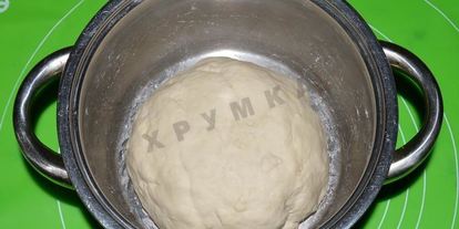 Шаг 3: закрытой пиццы кальцоне с курицей и грибами