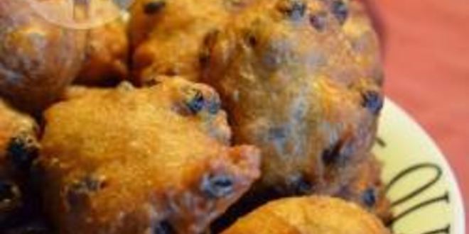 Рецепт Дрожжевых пончиков с изюмом