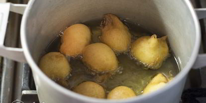 Шаг 6: пончиков на сгущенном молоке