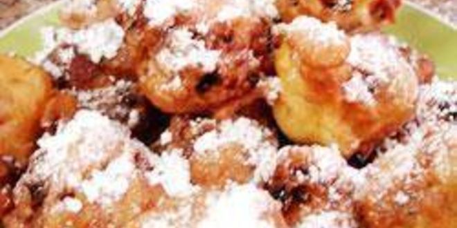 Рецепт пончиков с изюмом и яблоками