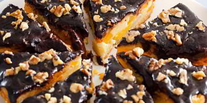 Рецепт Фруктовой шарлотки с шоколадной глазурью в мультиварке