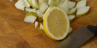 Шаг 2: хитрой грушевой шарлотки с ежевикой