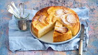 Рецепт Шарлотки из белого батона с грушами и апельсинами