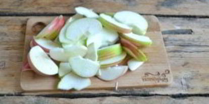 Шаг 1: шарлотки классической с яблоками