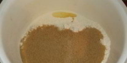 Шаг 2: шарлотки на йогурте с яблоками