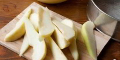 Шаг 3: шарлотки с грушея