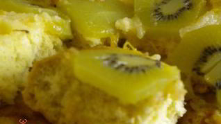 Рецепт Шарлотки с киви и манго