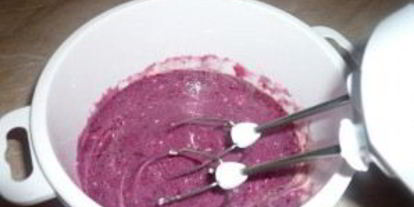 Шаг 2: шарлотки с вареньем в мультиварке