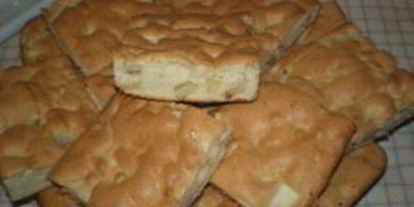 Шаг 5: шарлотки с яблоками и грушами