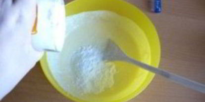 Шаг 2: шарлотки с яблоками на сметане