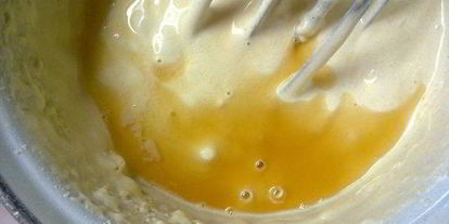 Шаг 4: вишневой шарлотки