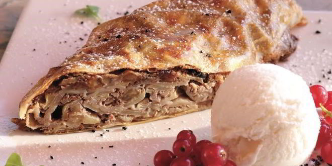 Рецепт быстрого яблочного штруделя из лаваша