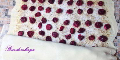 Шаг 3: ленивого штруделя с вишней и орехами