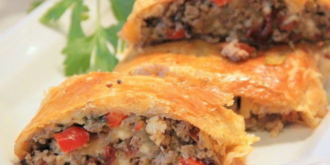 Рецепт мясного штруделя в духовке