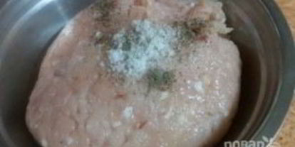 Шаг 3: мясного штруделя в мультиварке