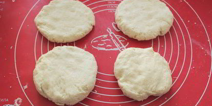 Шаг 2: штруделя из творожного теста с яблоками и клюквой