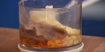 Шаг 3: штруделя с горбушей и нутовой пастой