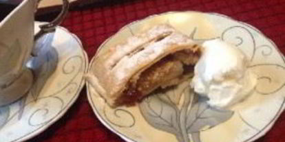 Шаг 13: штруделя с грушей и яблоком