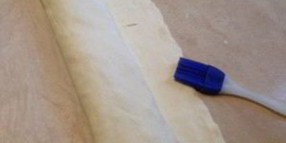 Шаг 9: штруделя с грушей и яблоком