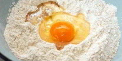 Шаг 1: штруделя с вишней классический