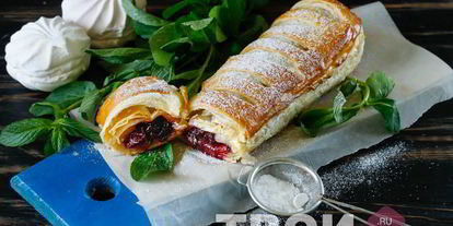 Шаг 10: штруделя с вишней