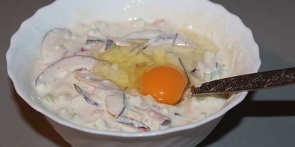 Шаг 4: ванильного штруделя с яблоком, сливами и творогом