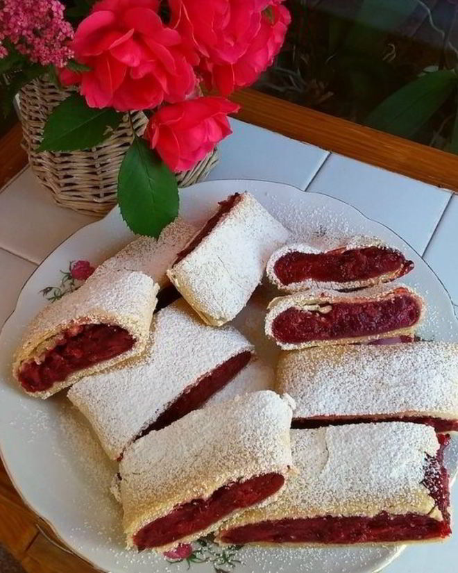 Рецепт вишневого штруделя