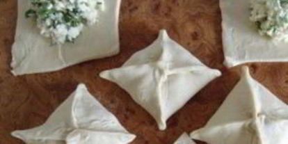 Шаг 1: слоек из слоеного дрожжевого теста