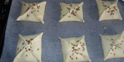 Шаг 2: слоек из слоеного дрожжевого теста