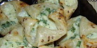 Шаг 3: слоек из слоеного дрожжевого теста