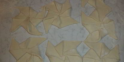 Шаг 2: слоек с абрикосами