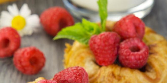 Рецепт слоек с малиновым вареньем