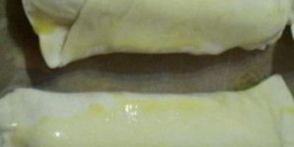 Шаг 5: слоек с сыром и сосисками