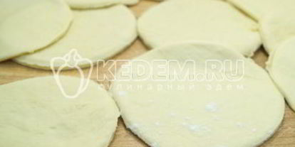 Шаг 1: слоек с яблоками