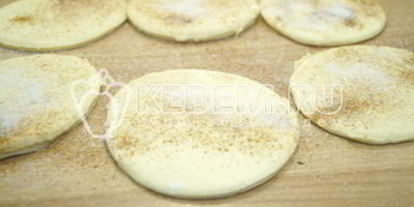 Шаг 2: слоек с яблоками