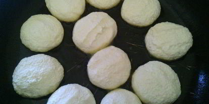 Шаг 2: нежных сырников с ванилью, томленные в сливочном соусе