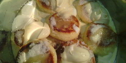 Шаг 5: нежных сырников с ванилью, томленные в сливочном соусе