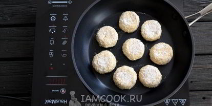 Шаг 9: пышных сырников на сковороде