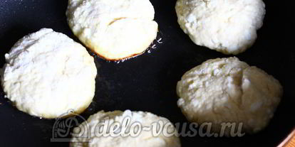 Шаг 4: сырников из творога с яблоками