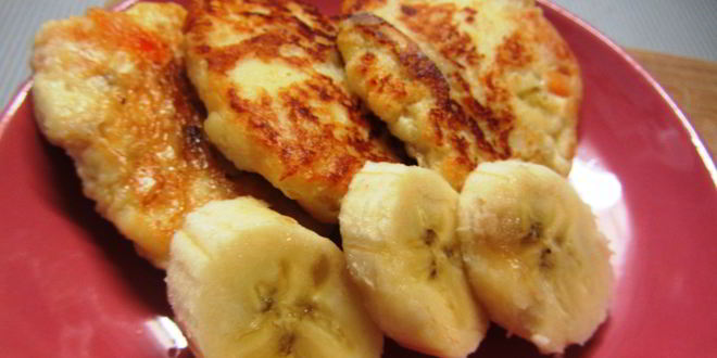 Рецепт Сырников с бананом, курагой и ванильным сахаром